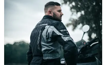 Ako jazdiť na motorke v daždi, aby to bolo bezpečné?